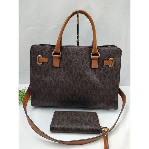 Michael Kors Hamilton Brown Leather MK Printed Tote With Matching Wallet - Picture 2 of 16